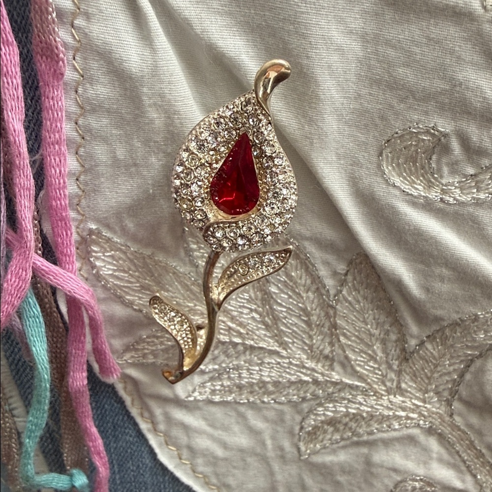 Ruby Red Rhinestone Rose Flower Brooch 2.5 Inch - Picture 4 of 6
